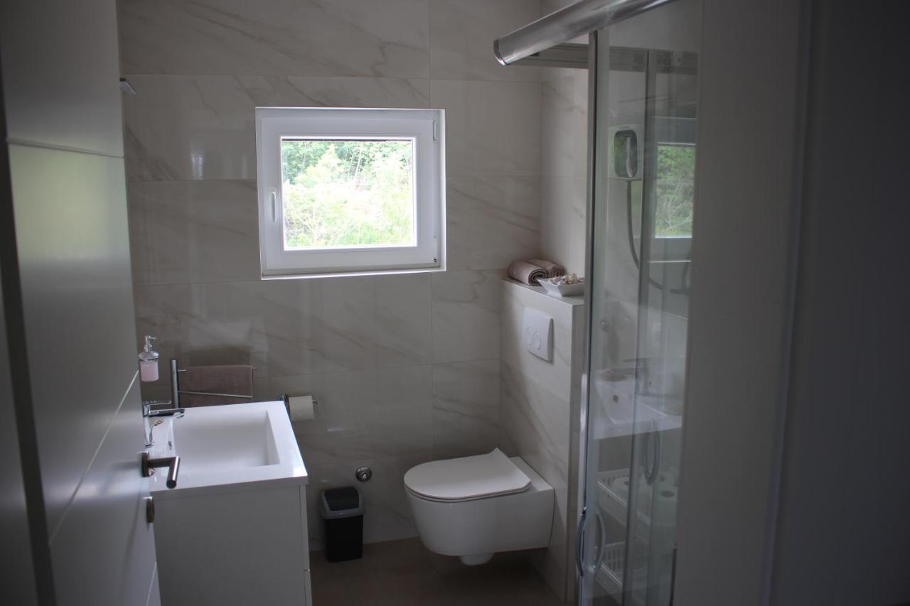 Apartments Bonaca โรวานิสกา ภายนอก รูปภาพ